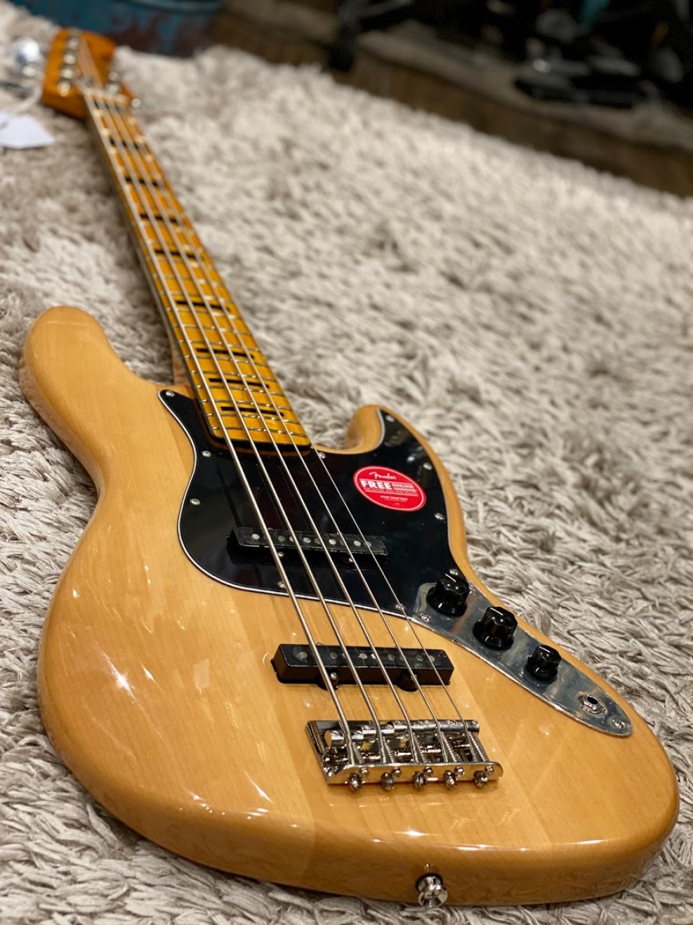 Squier Classic Vibe S Jazz Bass V Natural With Maple Fingerboard
